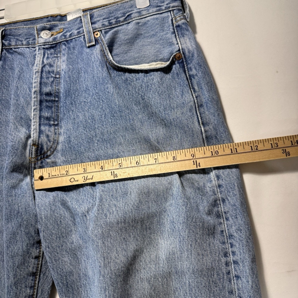 Levi's VTG Jeans Mens 35x30 Fits 33x27 Blue 501 Straight Button Fly 90s - Picture 8 of 16